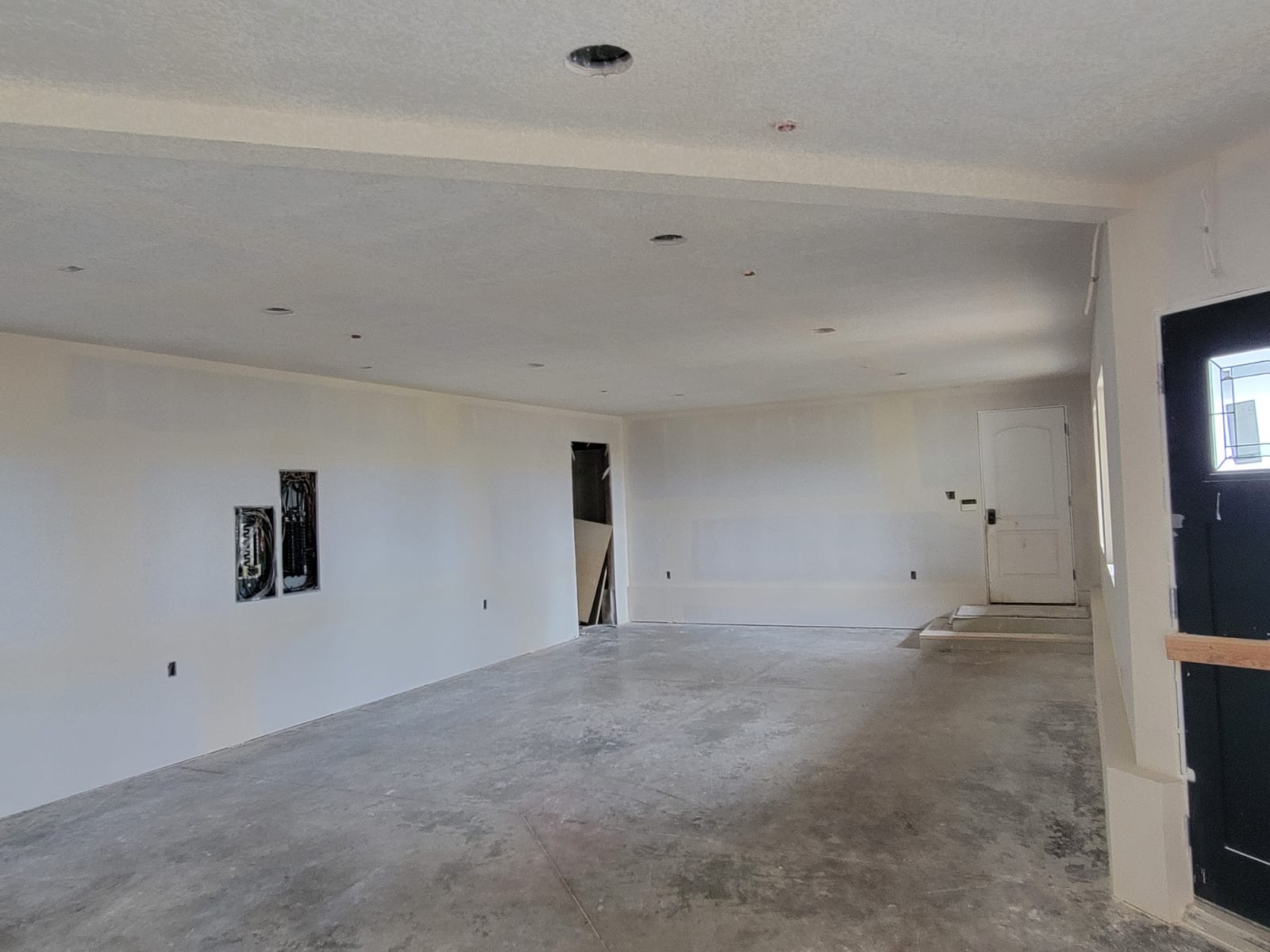 Drywall and Painting project photo 3