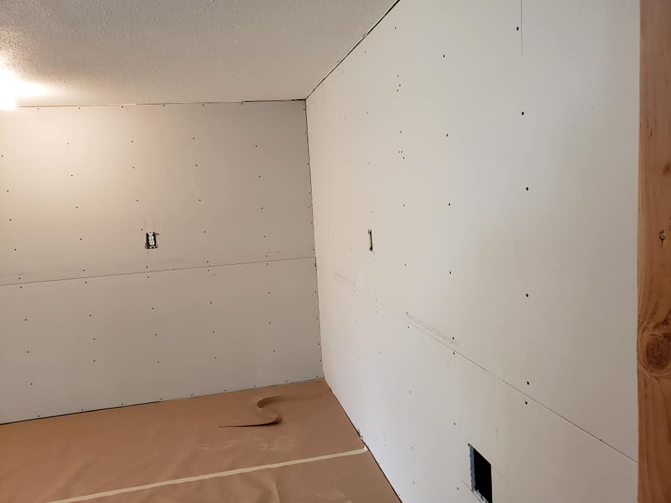 Drywall texturing project photo 16