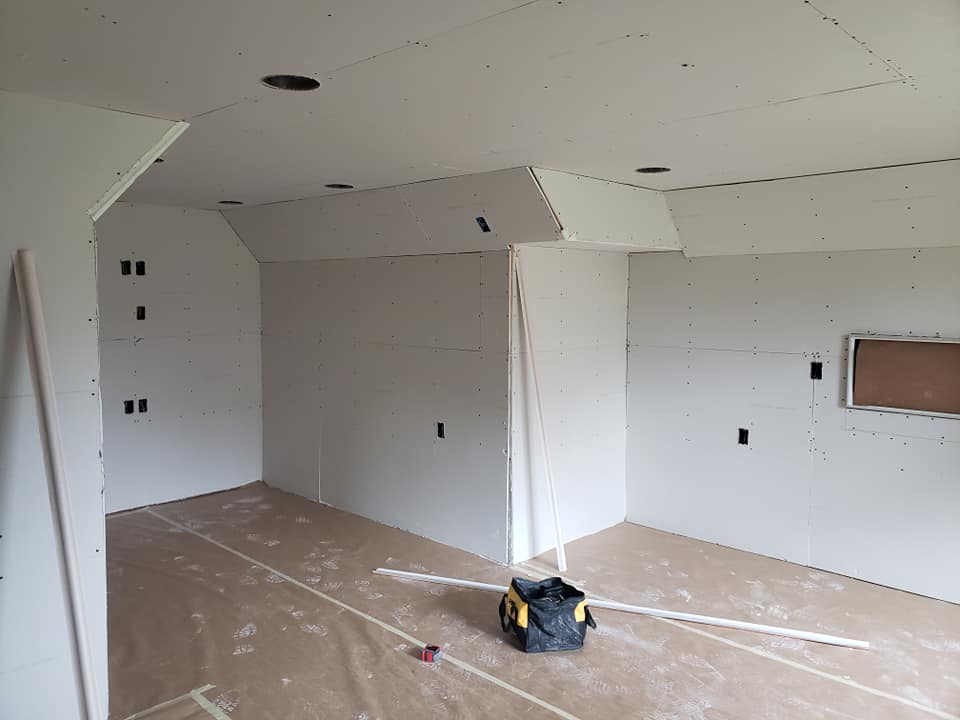 Drywall texturing project photo 27