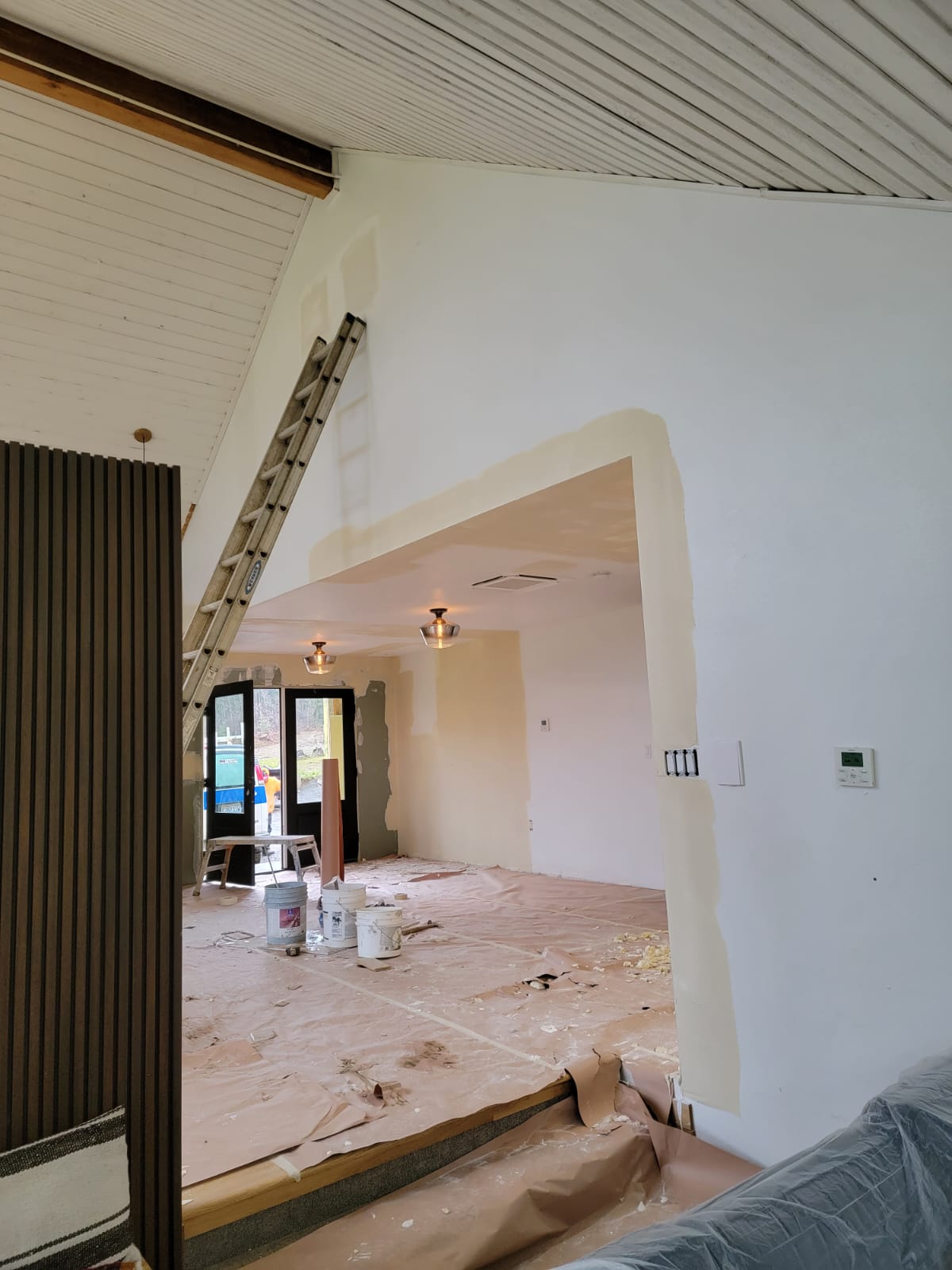 Drywall texturing project photo 9