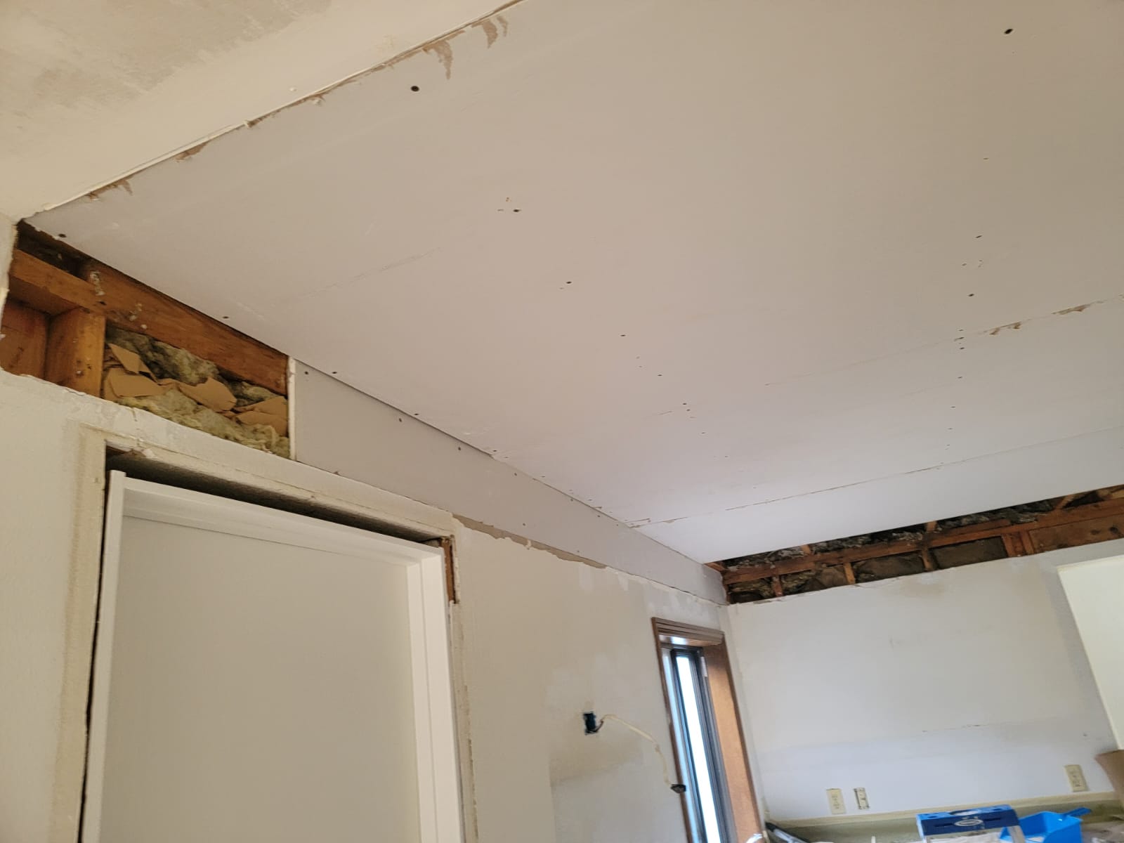 Drywall texturing project photo 3