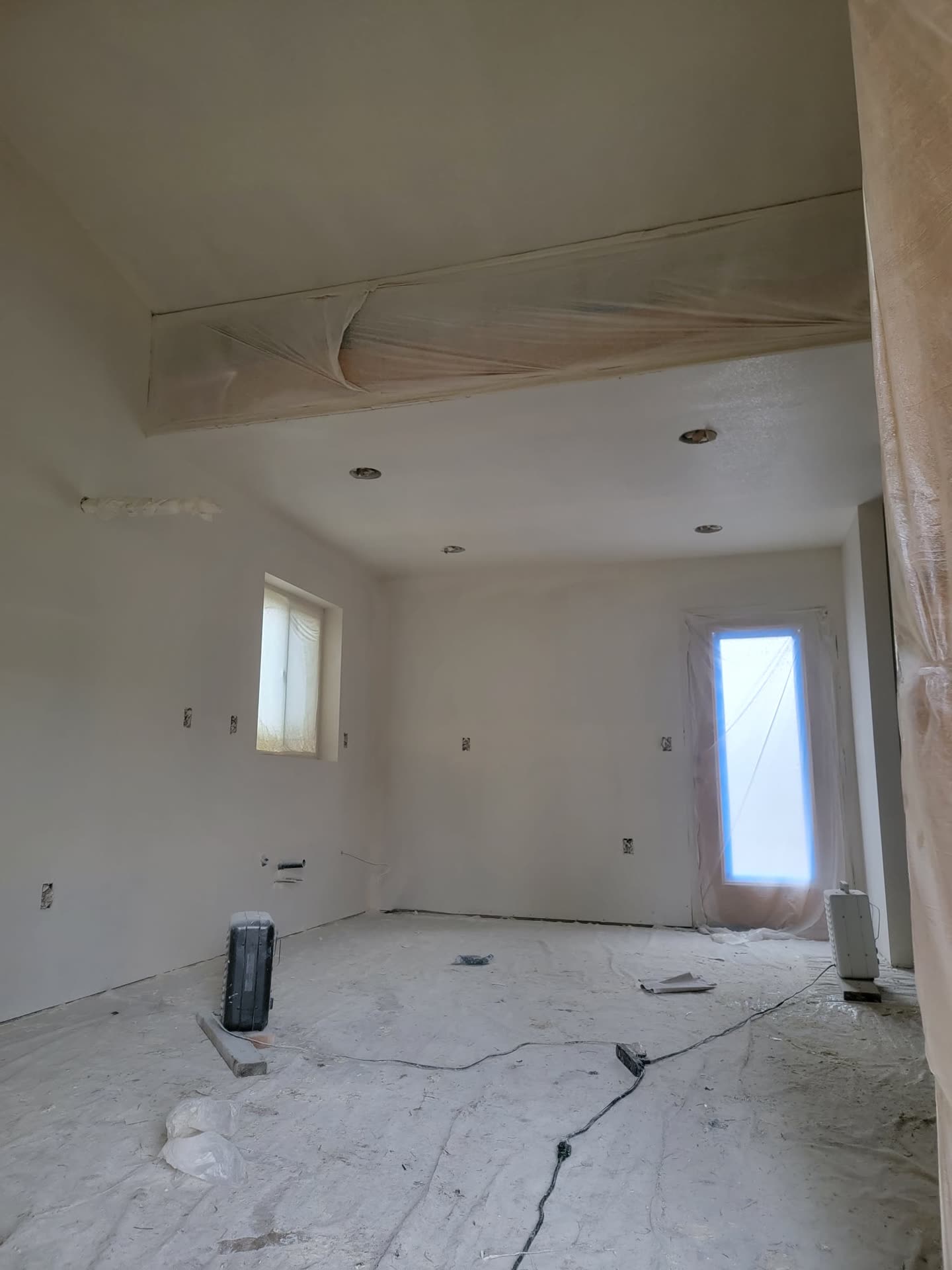 Drywall texturing project photo 28