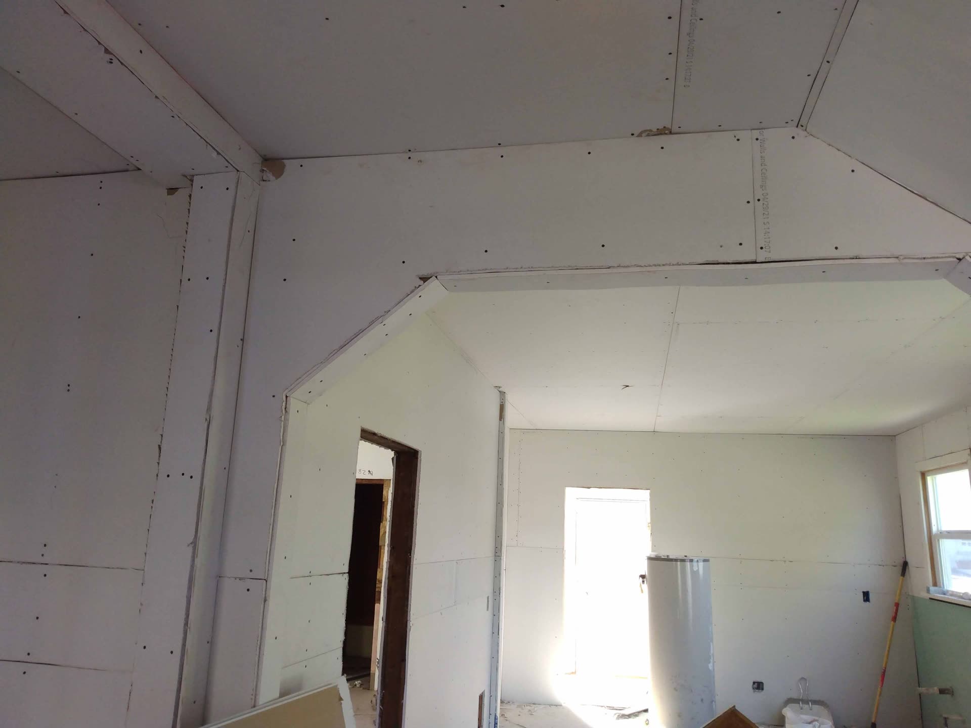 Drywall texturing project photo 32